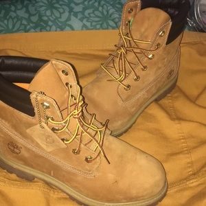 Women’s Double Collar Wheat Timberlands